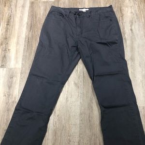 Kenneth Cole New York Men’s Dark Gray Pants Size 34/30. Great Condition.